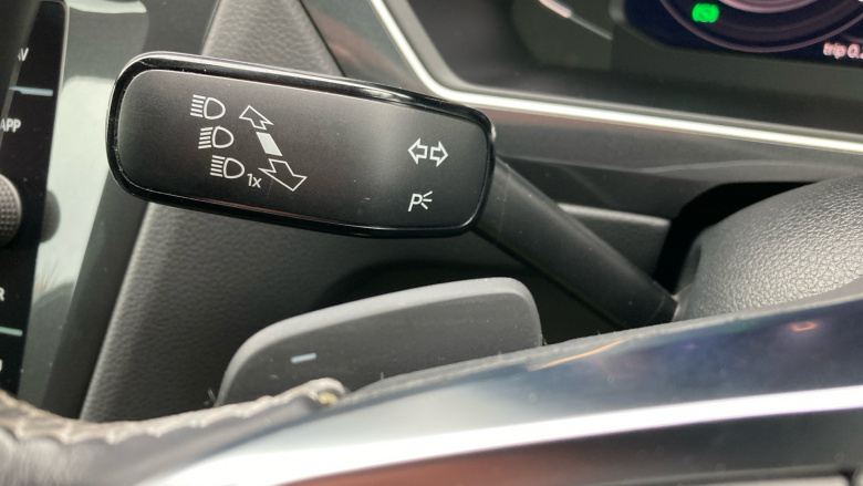 Volkswagen Tiguan 2.0 TDi 150 4Motion R-Line Tech 5dr DSG Diesel Estate